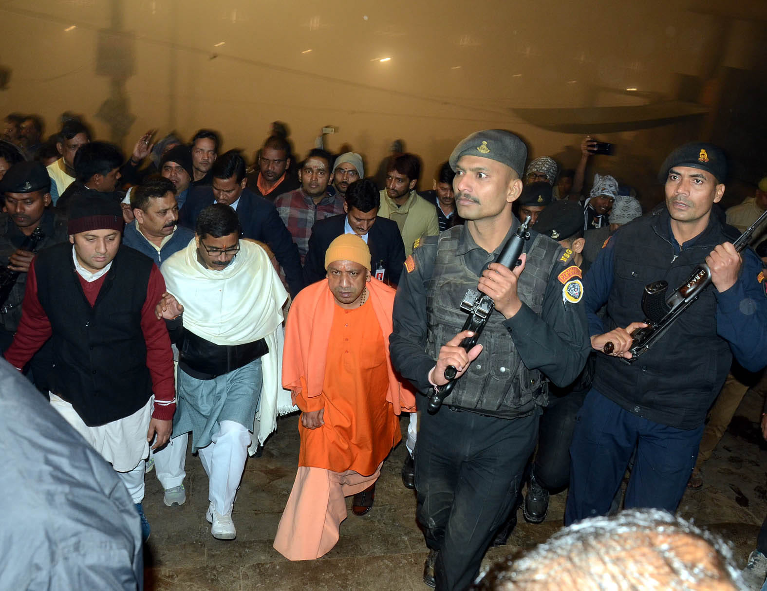 CM yogi adityanath saw development in night in varanasi