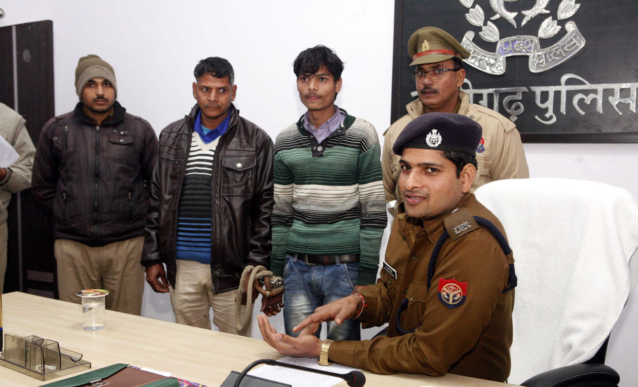 Human trafficking gang ransack, three arrested