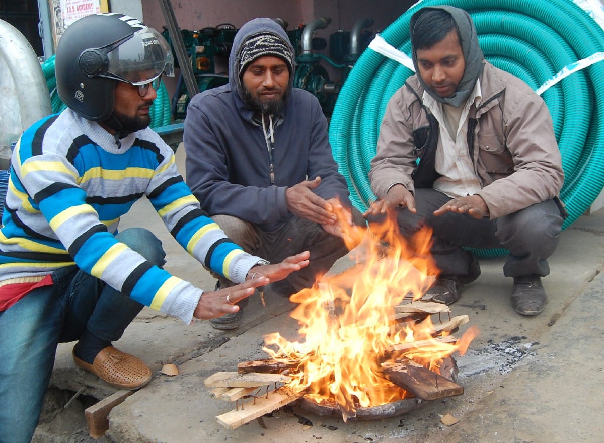 बर्फीली हवाओं ने बरपाया सितम