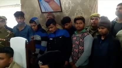 SON OF BANK MANAGER IN AGRA MADE A GANG OF SNATCHERS AND STARTED LOOTING PEOPLE, POLICE BUSTED GANG