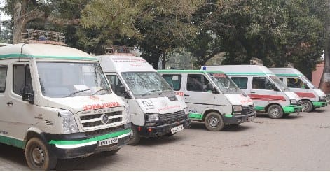 Ambulance on run without fog lights
