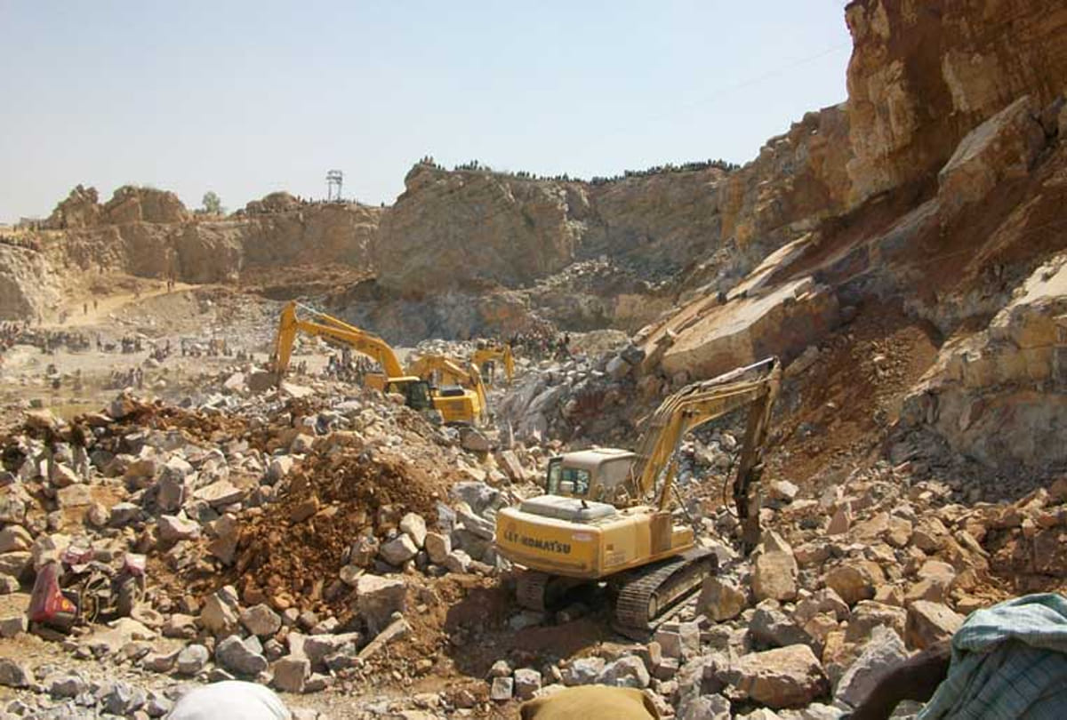 illegal mining in mahoba uttar pradesh