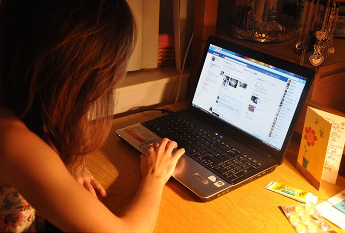 facebook account hacked by a link send on messenger in noida 