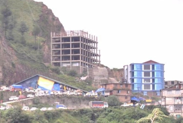 Himachal constructions of buildings after report of geologists