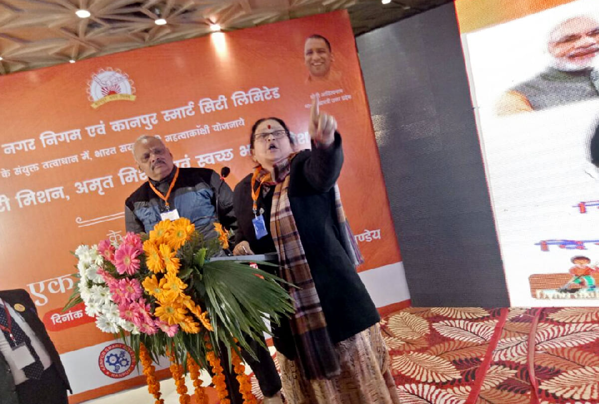Kanpur mayor's verbal fight
