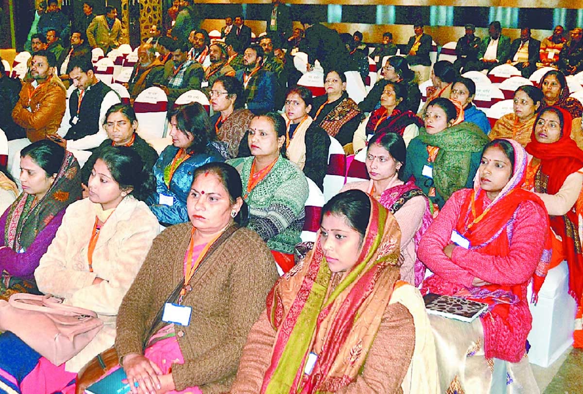 Kanpur mayor's verbal fight