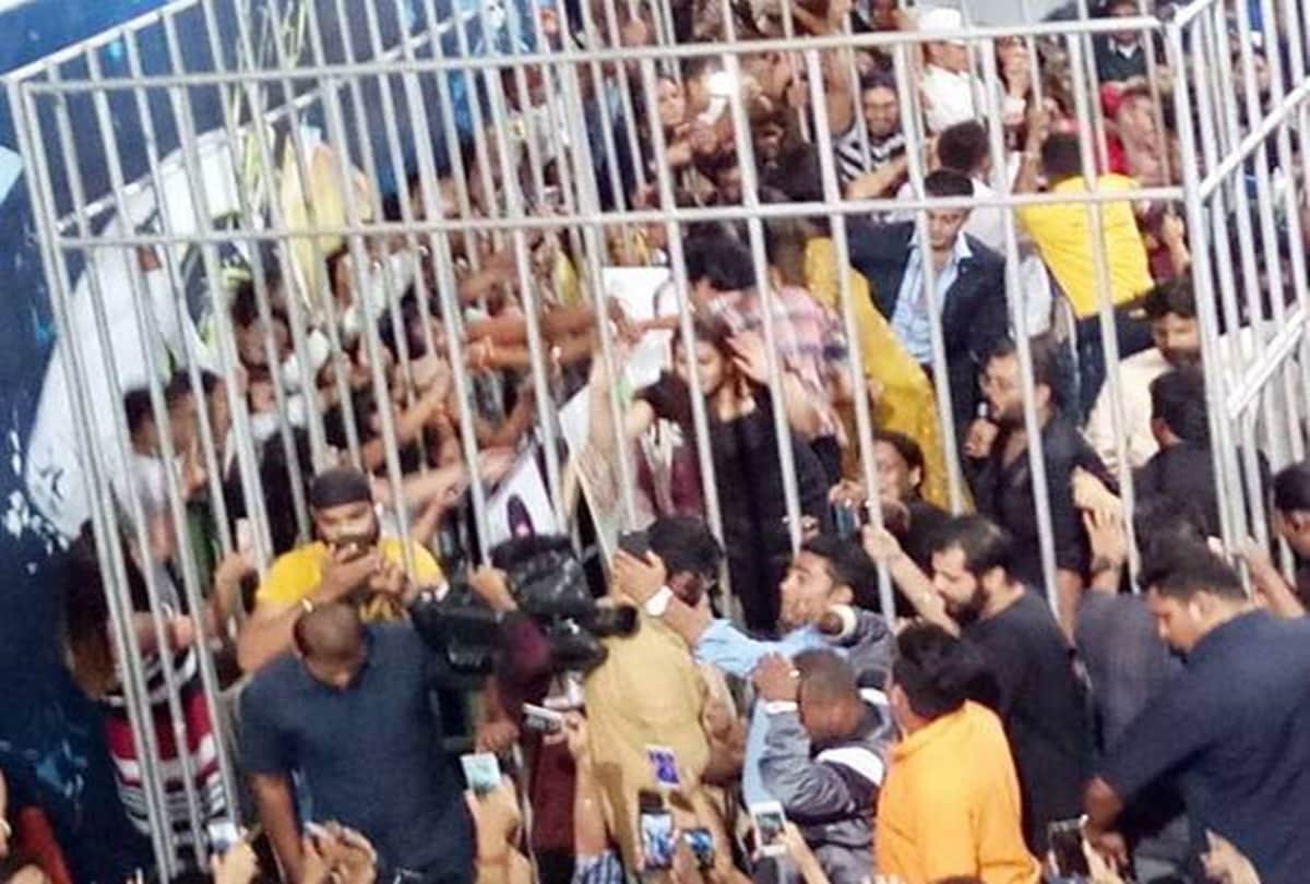 Bigg Boss 11: Fans misbehave with Hina Khan, pull her hair