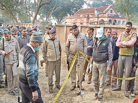 The body of the truck driver was thrown into a well dried well