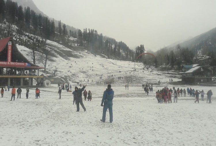 Snowfall in manali and Solang valley himachal pradesh