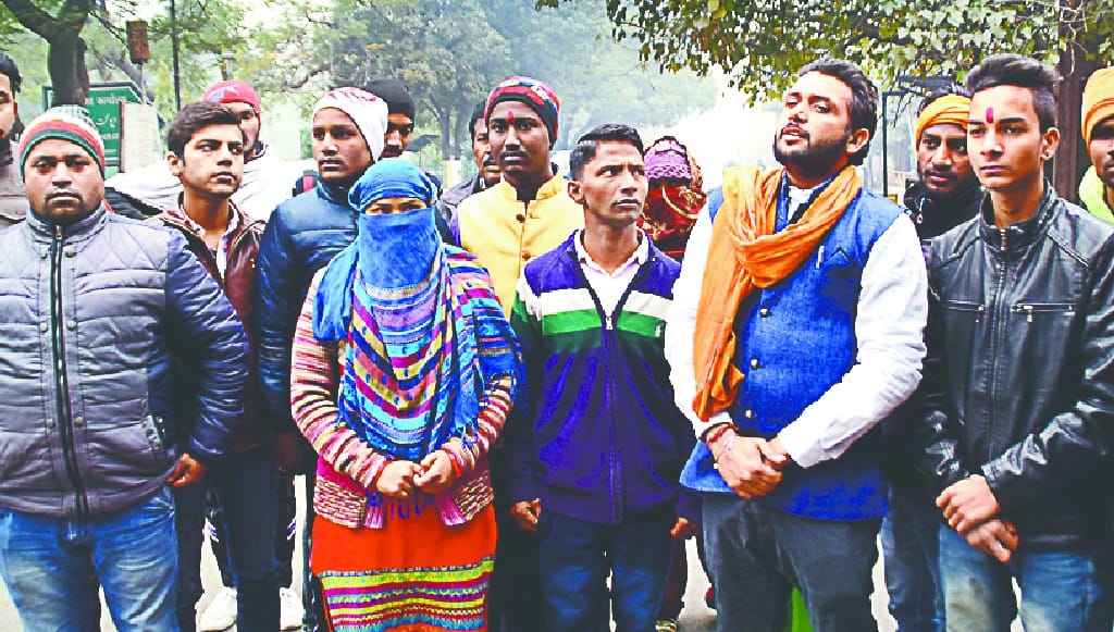 vivaahita ka apharan kar gangrape
