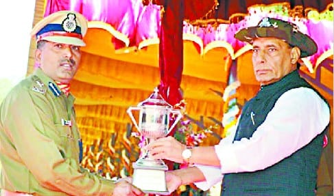 SSB commandent felicitated for services