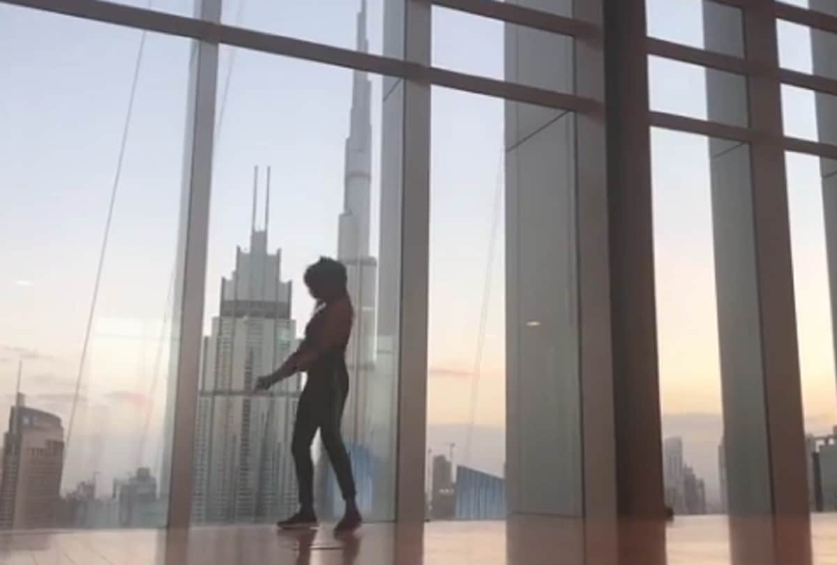 Sushmita Sen dances in front of Burj Khalifa