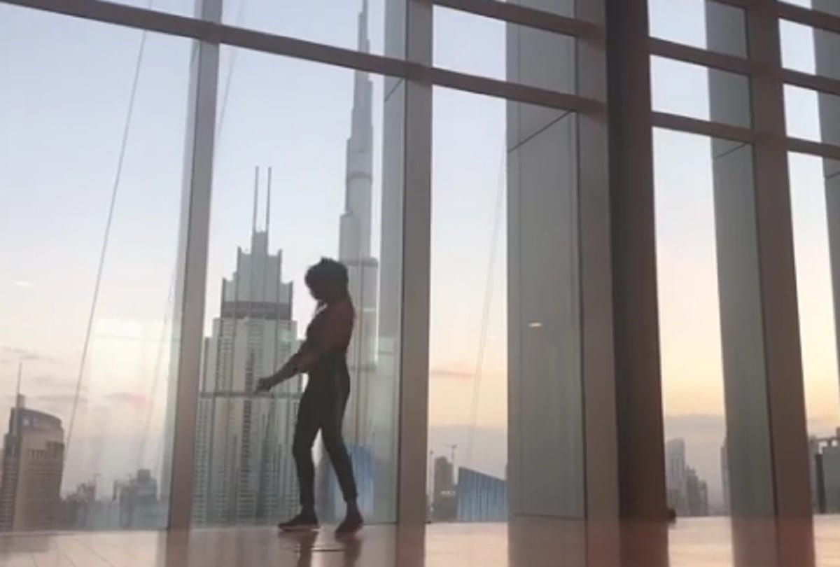 Sushmita Sen dances in front of Burj Khalifa