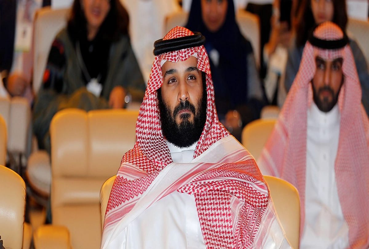 11 princes arrested and will be tried for staging a protest at one of the king's palaces 