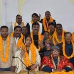 विजयी सदस्यों के साथ मेयर सीताराम जायसवाल।