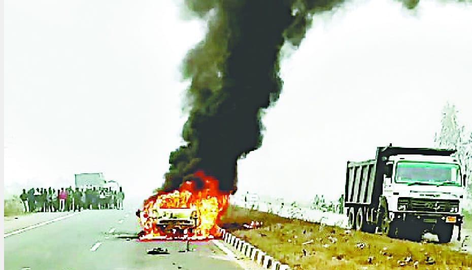 The death of the young man in the accident, the angry people blew the car