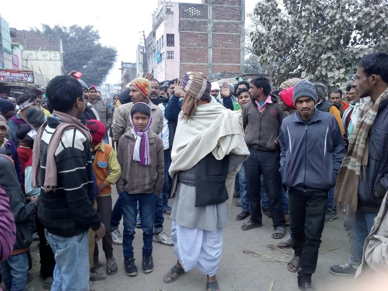 अवैध निर्माण के विवाद को लेकर मारपीट, हवाई फायरिंग