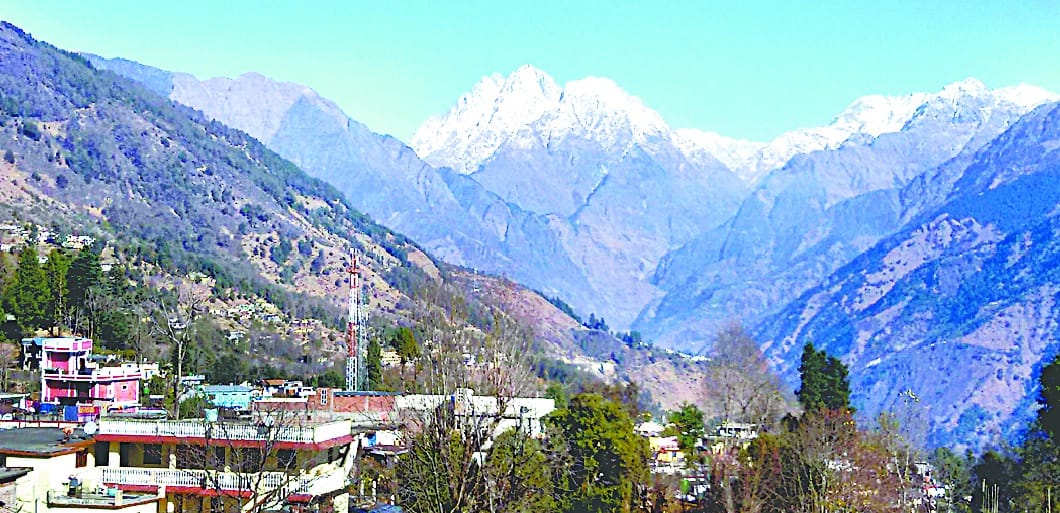 himalayan peak seems black