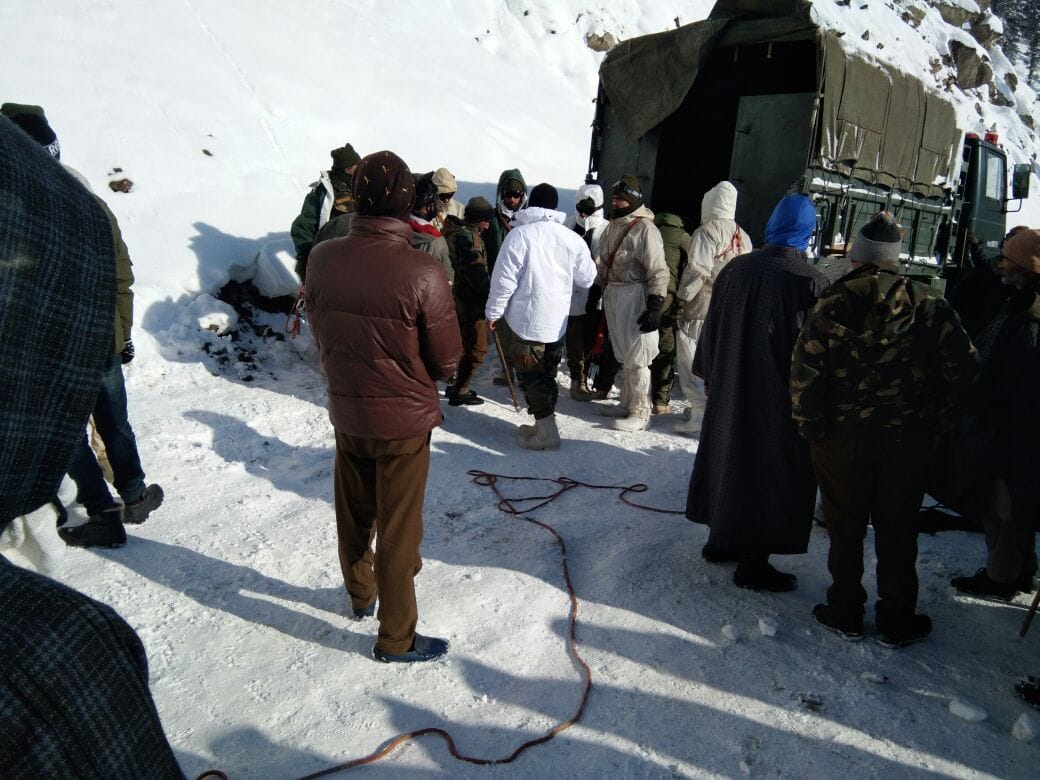 PICS OF RESCUE OPERATION IN KUPWARA SADHNA TOP 