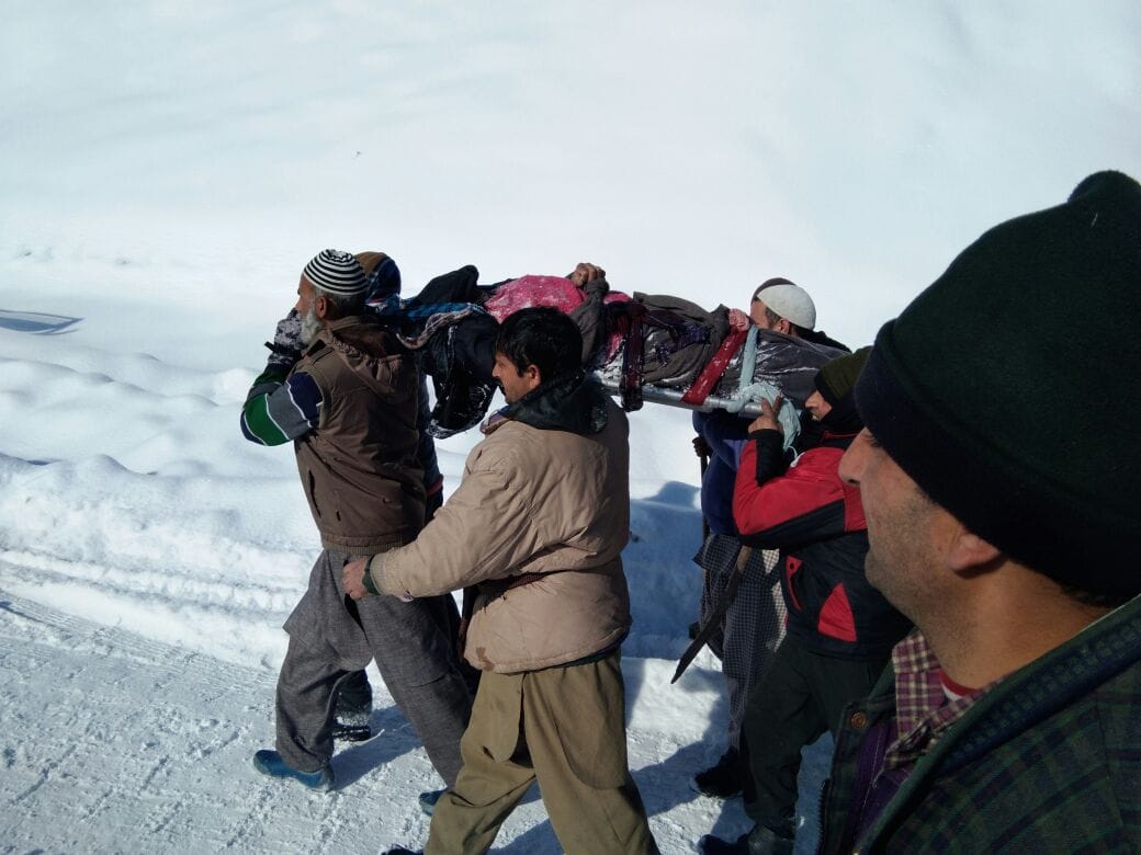 PICS OF RESCUE OPERATION IN KUPWARA SADHNA TOP 