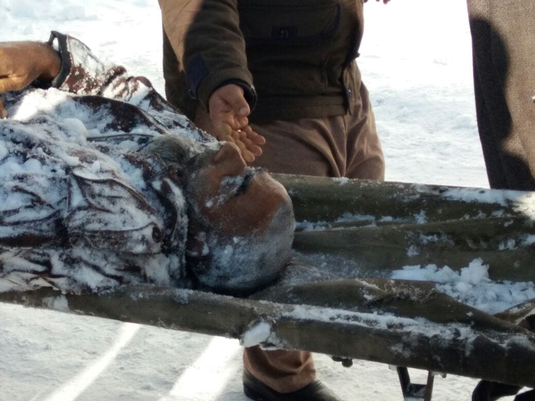 PICS OF RESCUE OPERATION IN KUPWARA SADHNA TOP 