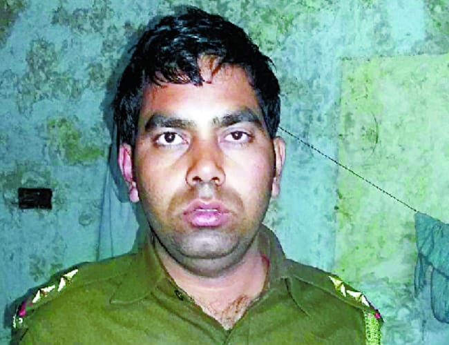 fraud policeman arrested in lucknow