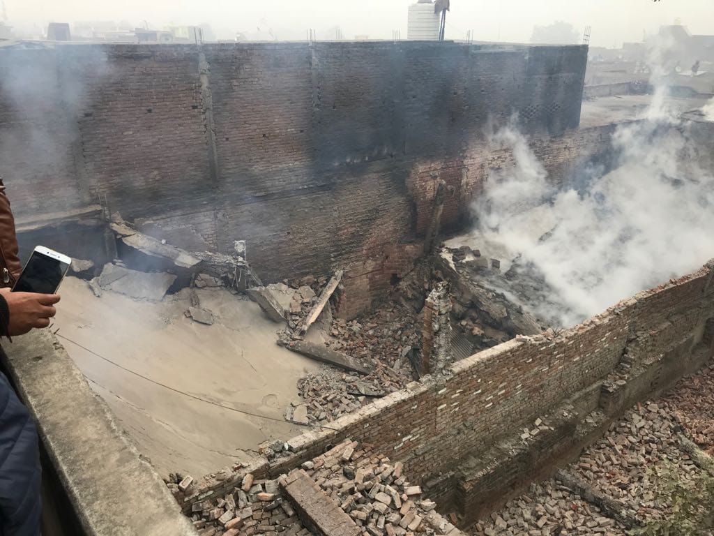 fire in flour mill in mainpuri
