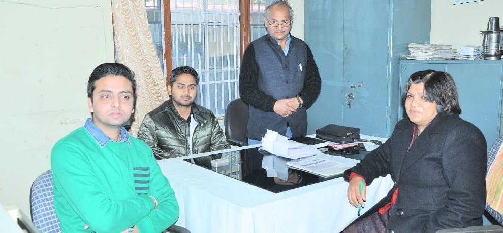 सवित्री कटवाल ने किया अस्पतालों का निरीक्षण