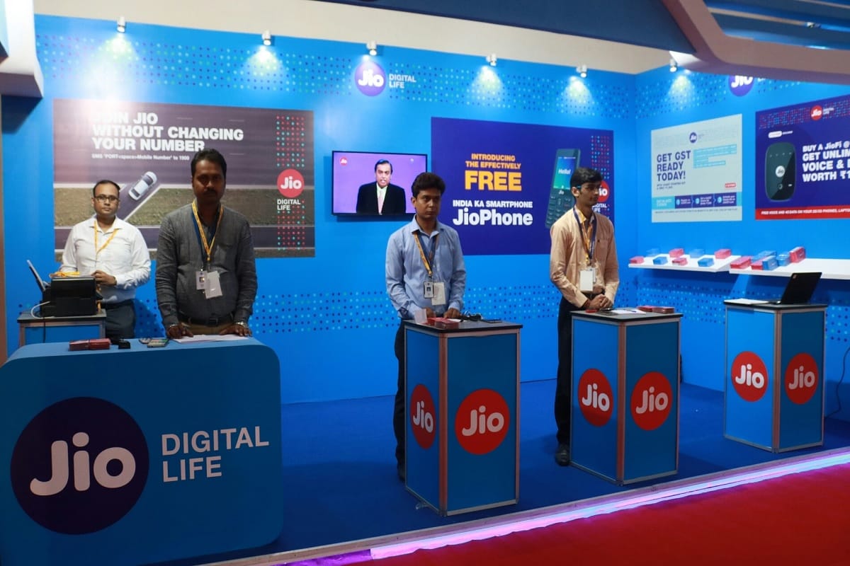 Jio ने फिर बदले कई प्लान्स, अब 149 रुपये में मिलेगा 28GB डाटा Reliance Jio updated many plans, new offers 28GB Data at Rs 149, Know all plans