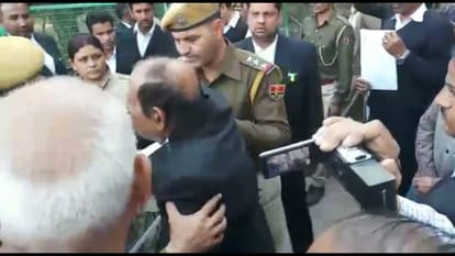 Asaram case: CI summoned for attack on lawyers in court premises