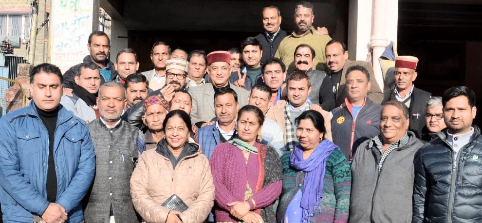 विधायक नरेंद्र ने छेड़ा डोर-टू-डोर जनसंपर्क अभियान