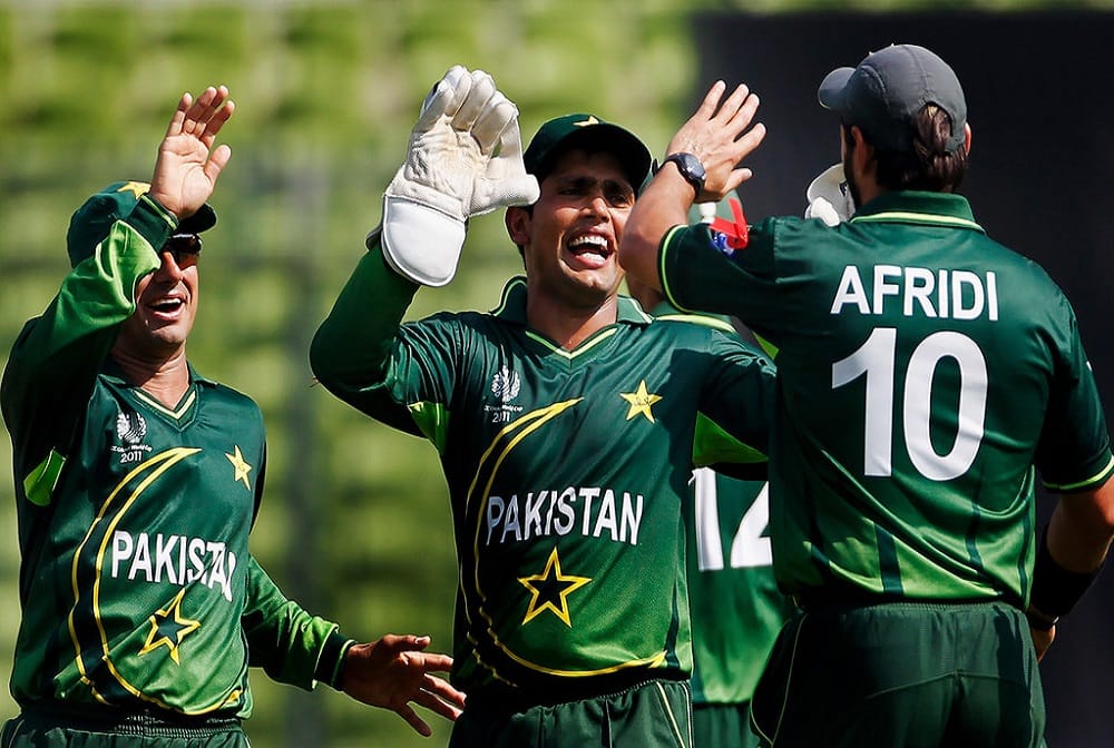 pak cricketer salman butt and kamran akmal compare to indian selectors bcci, javed miandad Flare up
