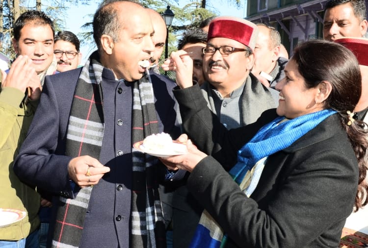 CM jairam thakur celebrated 53rd birthday