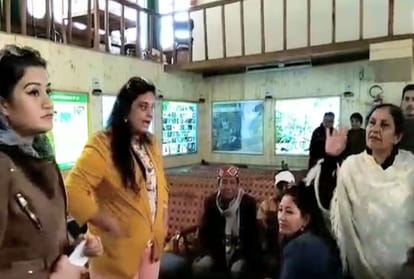 manali winter queen 2018 contestants argument with judges