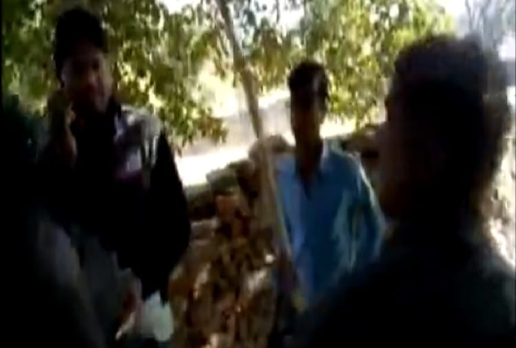 Assistant engineer beaten during an investigation of power theft in rajasthan