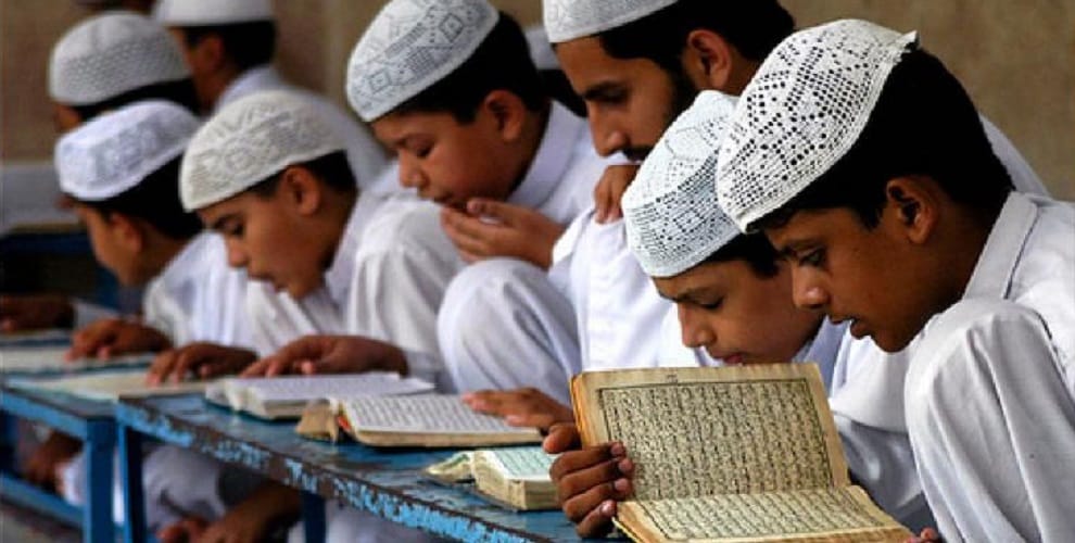 Will the validity of these 100 madarsas be canceled? yogi government action continues