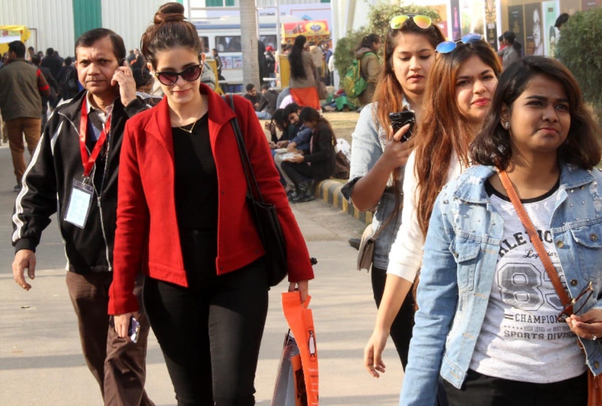 second day of world book fair, people faced problems in purchasing tickets