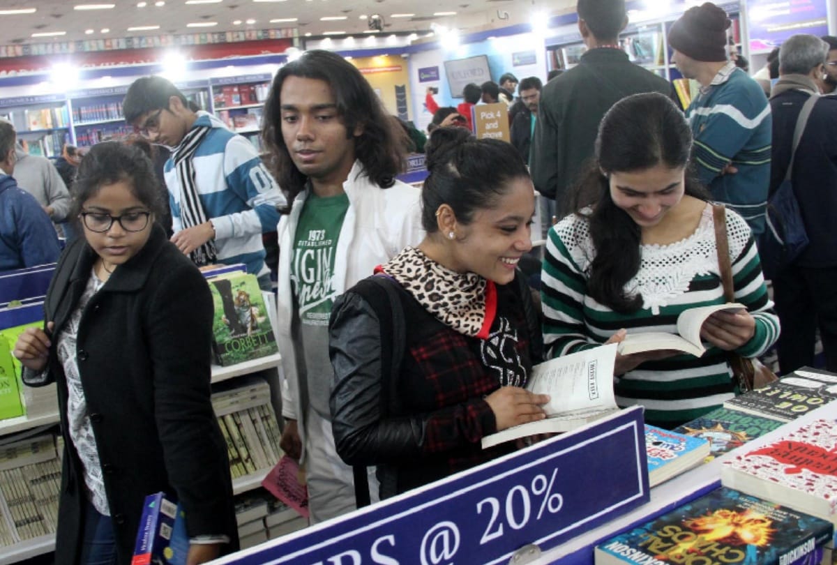 second day of world book fair, people faced problems in purchasing tickets