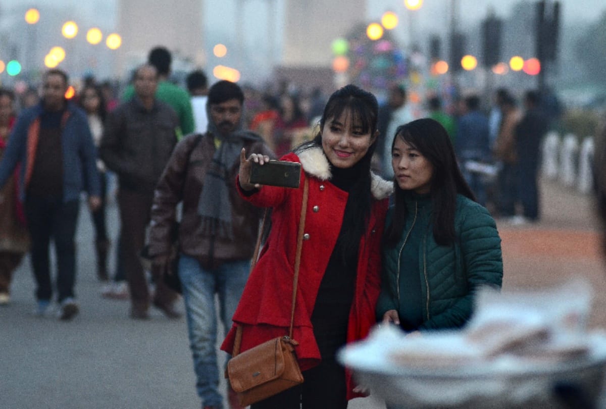 view pics of delhi's weather
