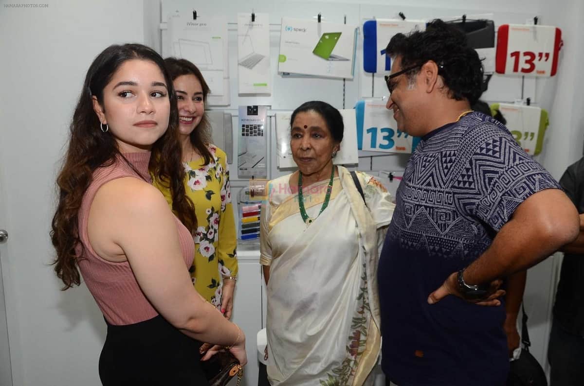 meet sachin tendulkar's daughter sara tendulkar