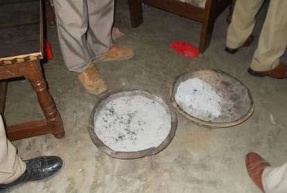three died because of suffocation in bahraich.