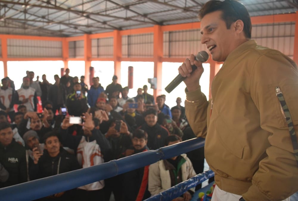  jimmy shergil with mukkebaz team in lucknow.
