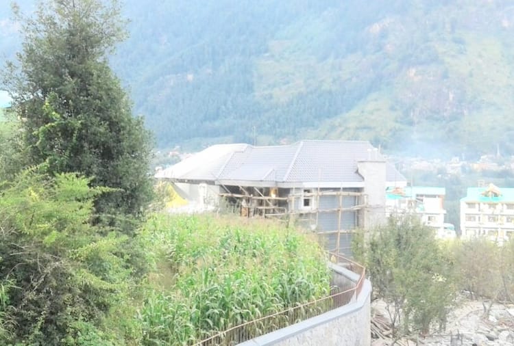 bollywood actress kangana ranaut in manali