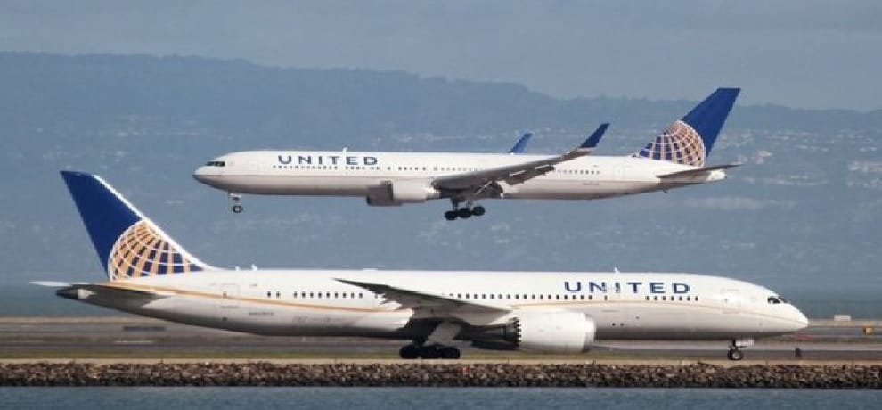 Plane landing was replaced by Hong Kong From Alaska due to toilet filled with potty 