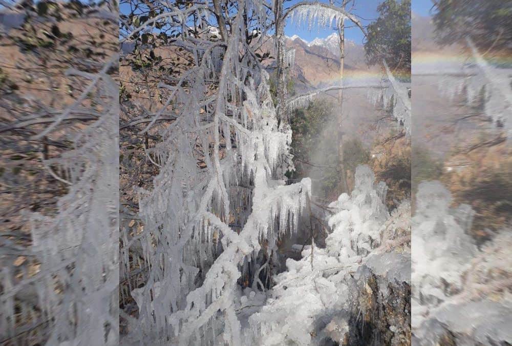 Uttarakhand Weather Update: Waterfalls and streams started freezing in Badrinath, drops turned into snow, see photos