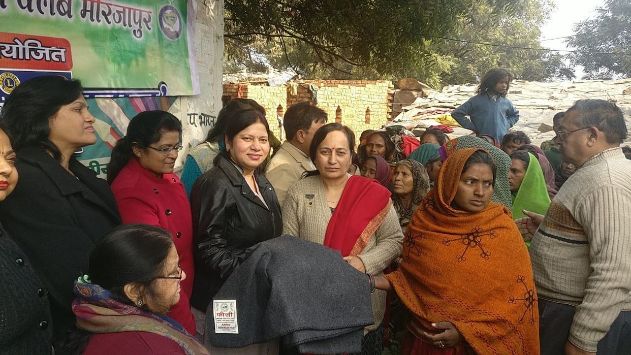 लायन क्लब ने जिला कारगार में बंदियों में बांटे कंबल