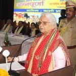 महिला समागम में बोलती मृदुला सिन्हा 