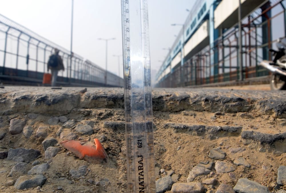 18 cm deep dent in bairaj bridge in lucknow