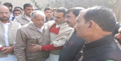 Shahid Ankit Tomar big crowd in the condolence, demand of government job to wife