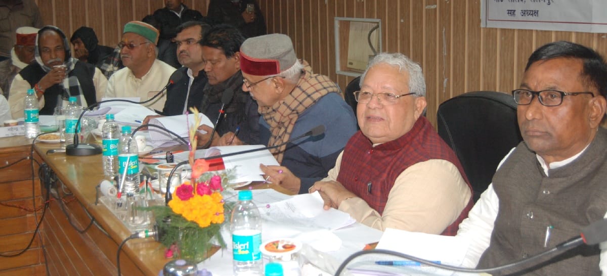 दिशा की बैठक में अफसरों की कार्यशैली पर उठे सवाल